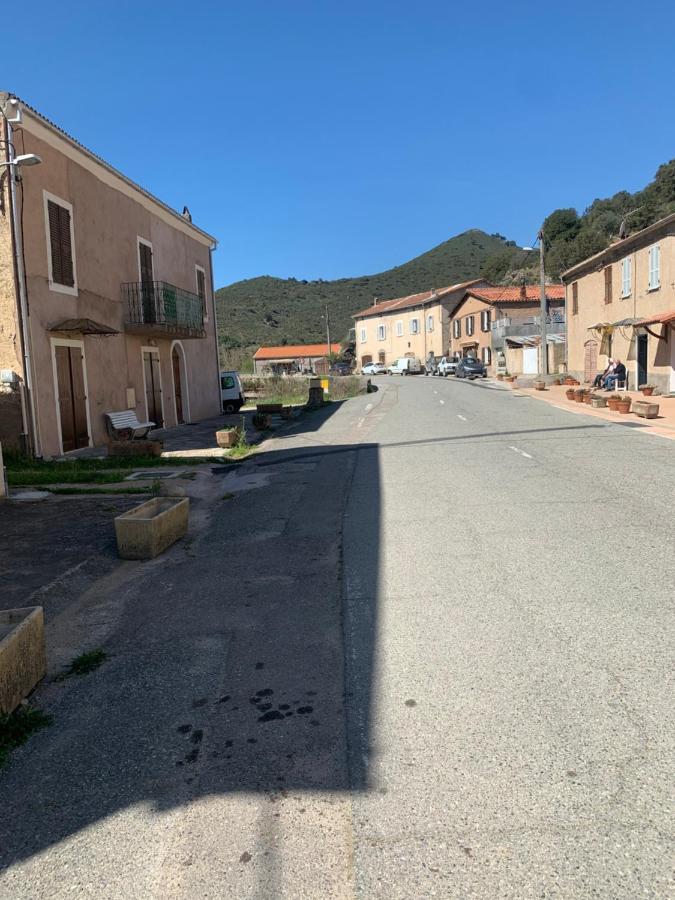A Casetta D'Helene Et Jeanette Omessa Exterior photo