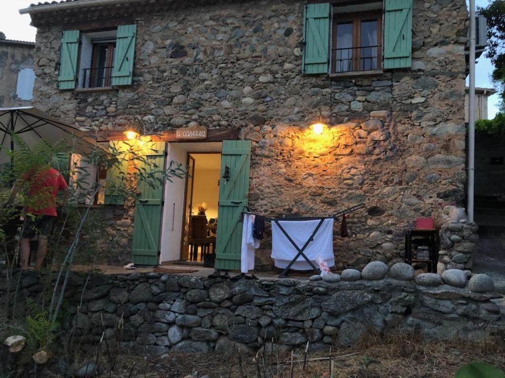 A Casetta D'Helene Et Jeanette Omessa Exterior photo